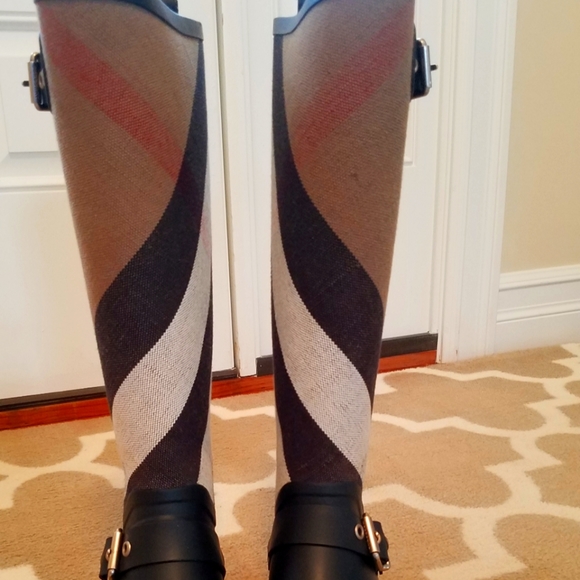 Authentic Burberry Birkback bias check rainboots size 37 EU - Picture 1 of 9